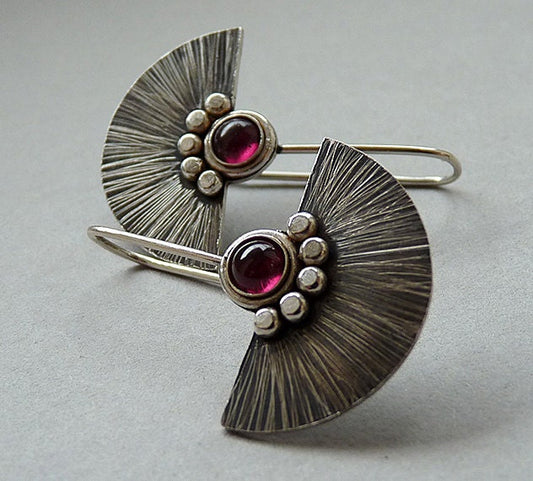 Garnet fan sterling silver earrings.